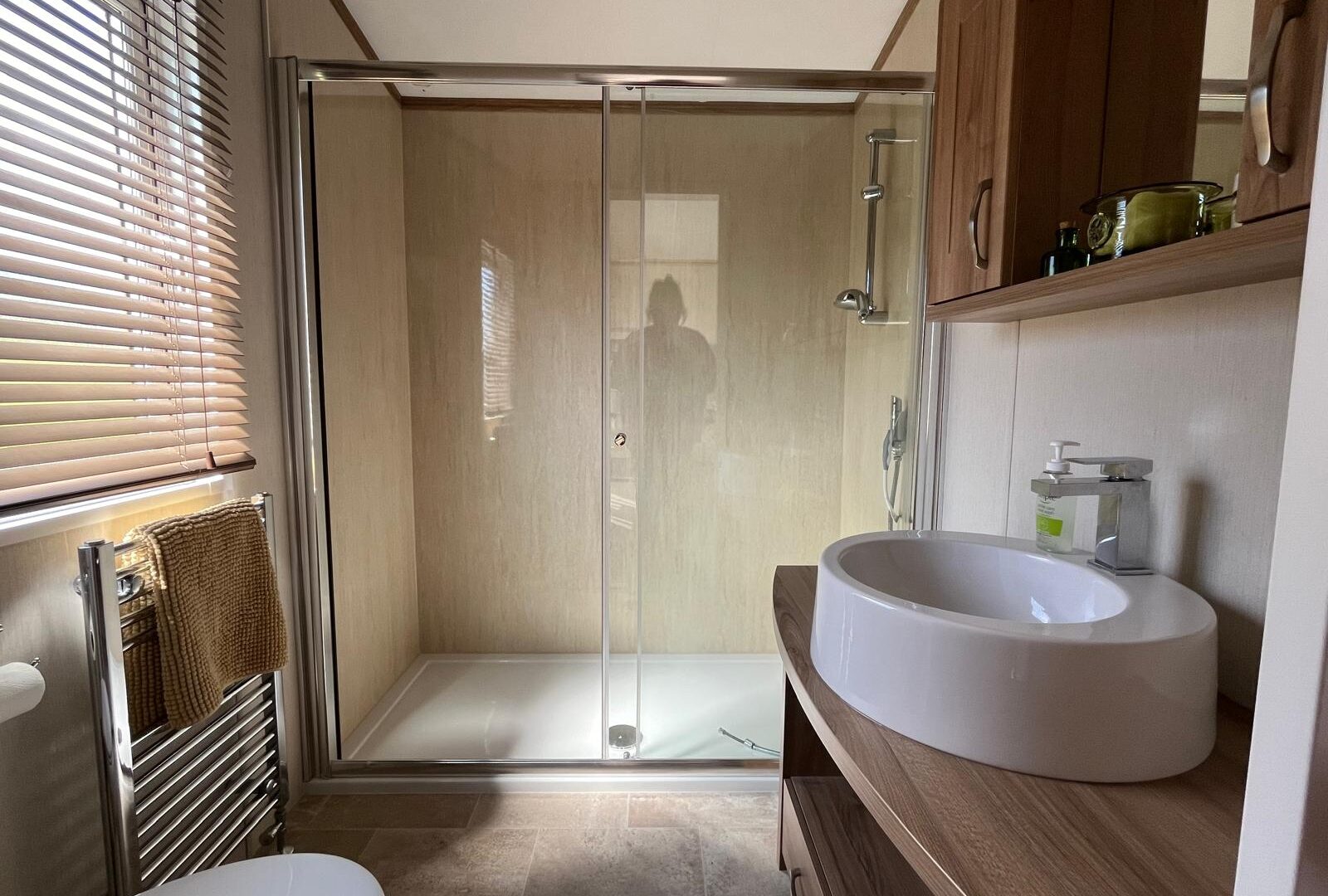 51f949a2-5b67-4604-854f-b3507bc5ce6f