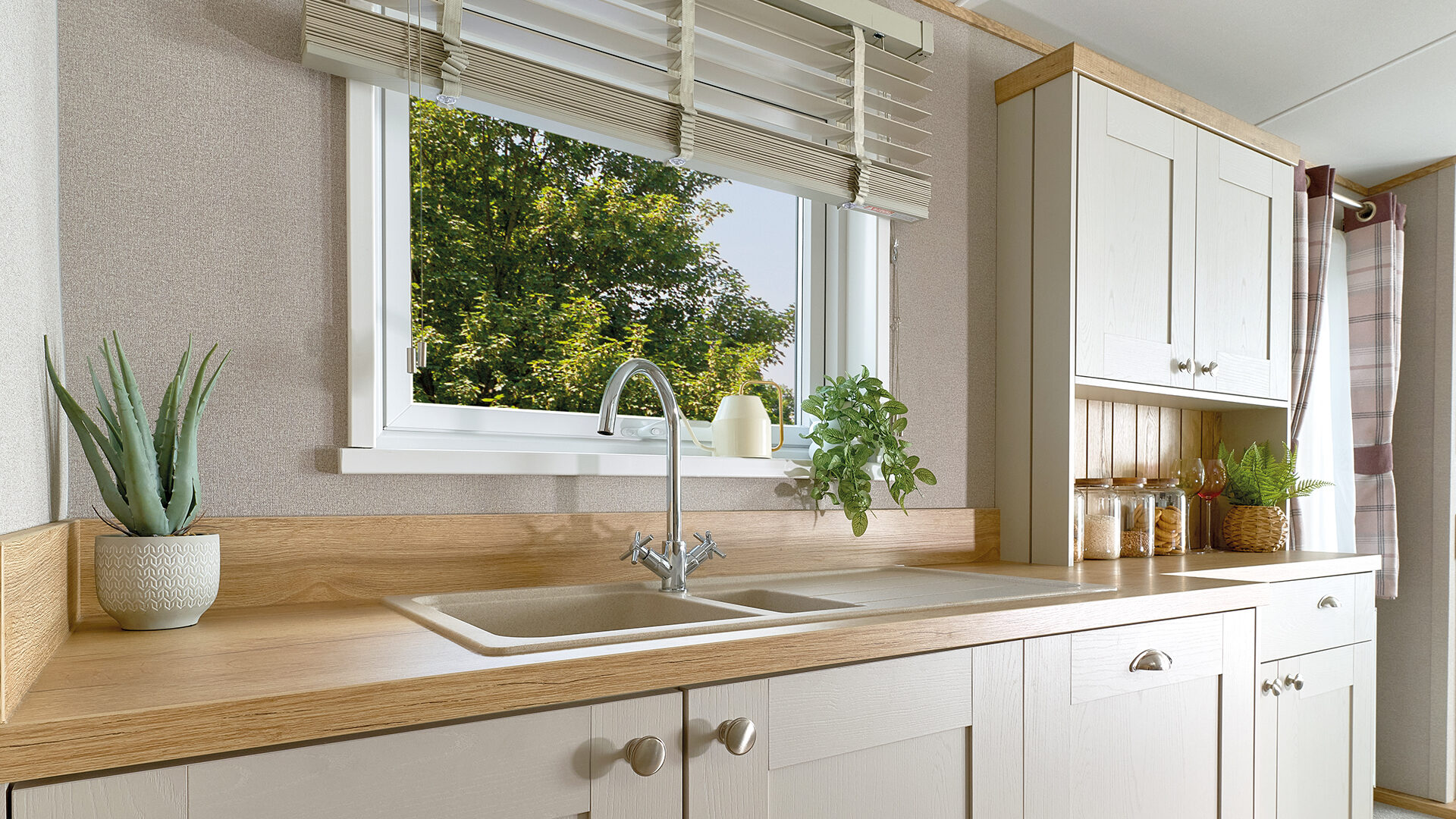 ABI_2024_KITCHEN SINK_0113_RT_1920x1254