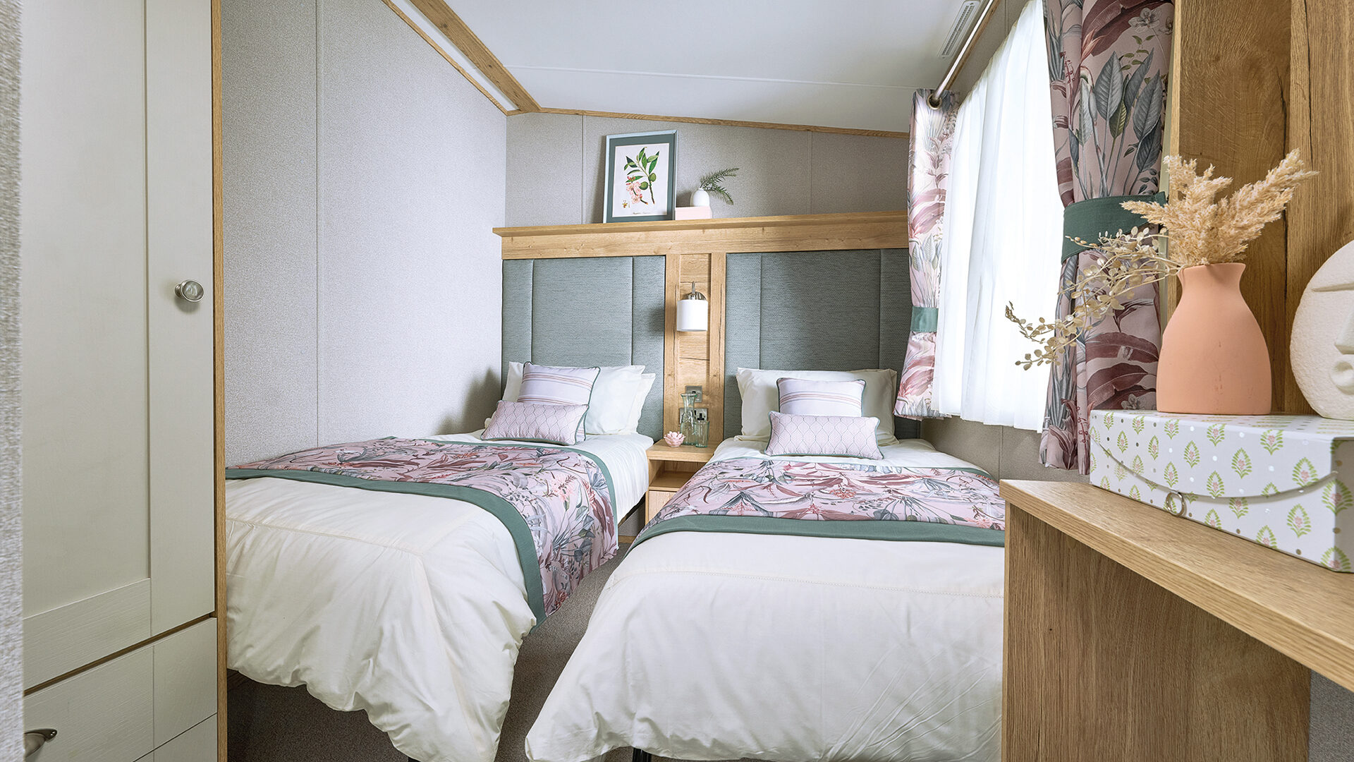 ABI_2024_TWIN ROOM_0195_RT_1920x1254